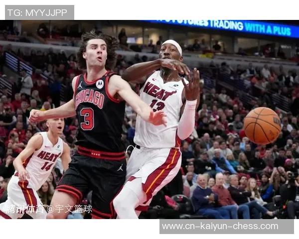 热火与公牛第三场激战回顾球员表现与战术分析全景展现